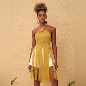 3D Halter neck knitted top with tassel